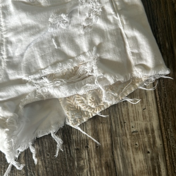 AMERICAN EAGLE OUTFITTERS HI-RISE STRECH JEAN SHORTS, 6 - Picture 5 of 12